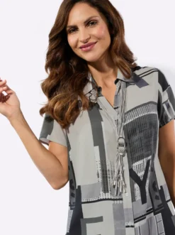 Longbluse in grafischem Dessin