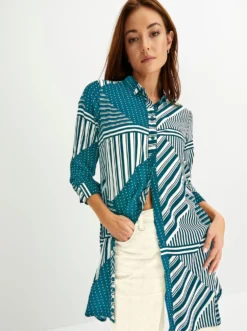Longbluse mit grafischem Muster