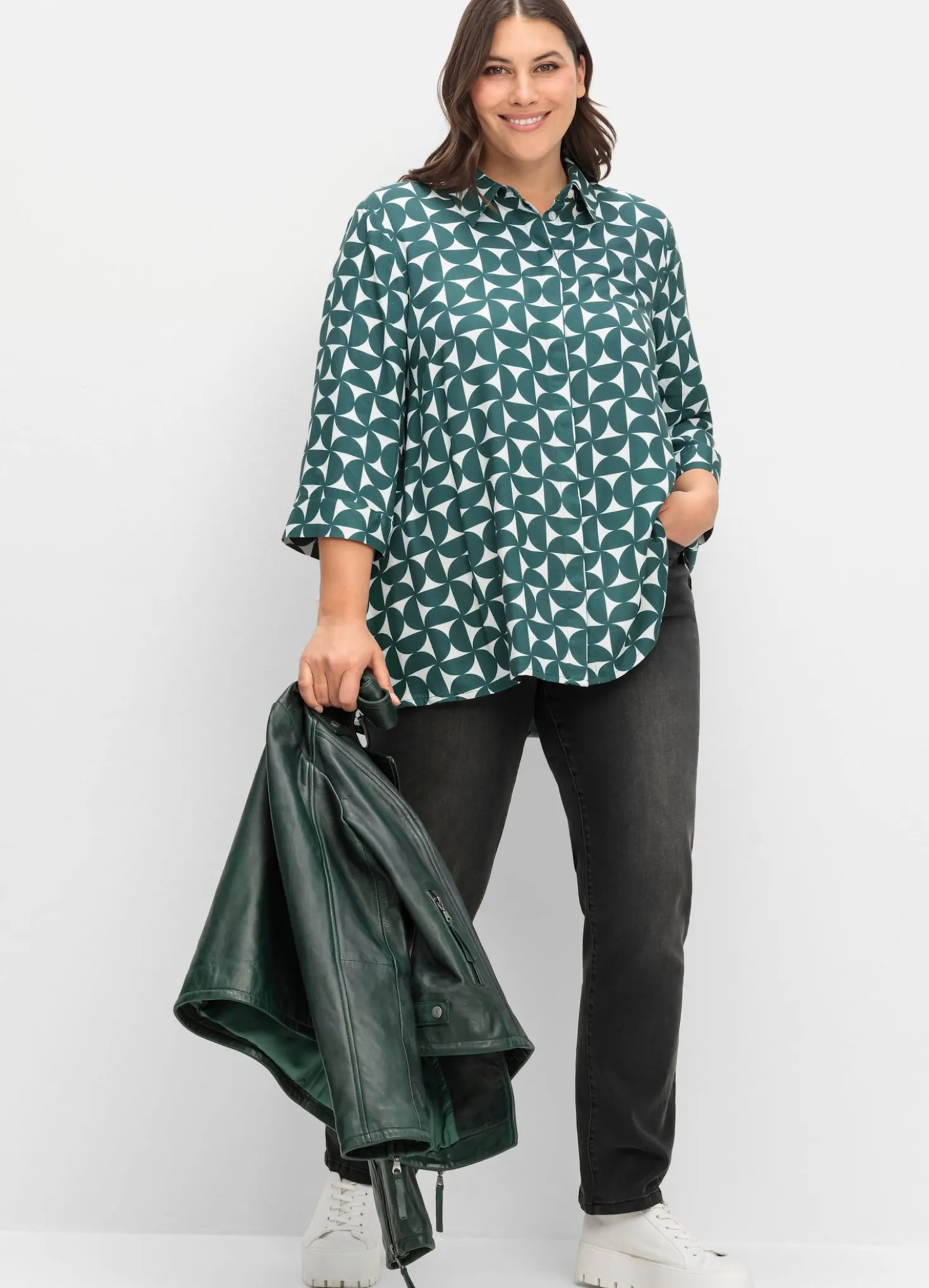 Longbluse mit verlängertem Rückteil