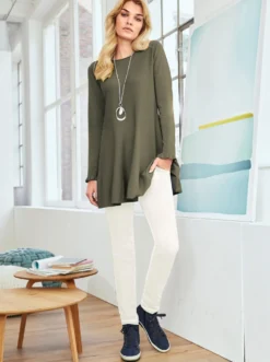 Longpullover in leicht ausgestellter Form