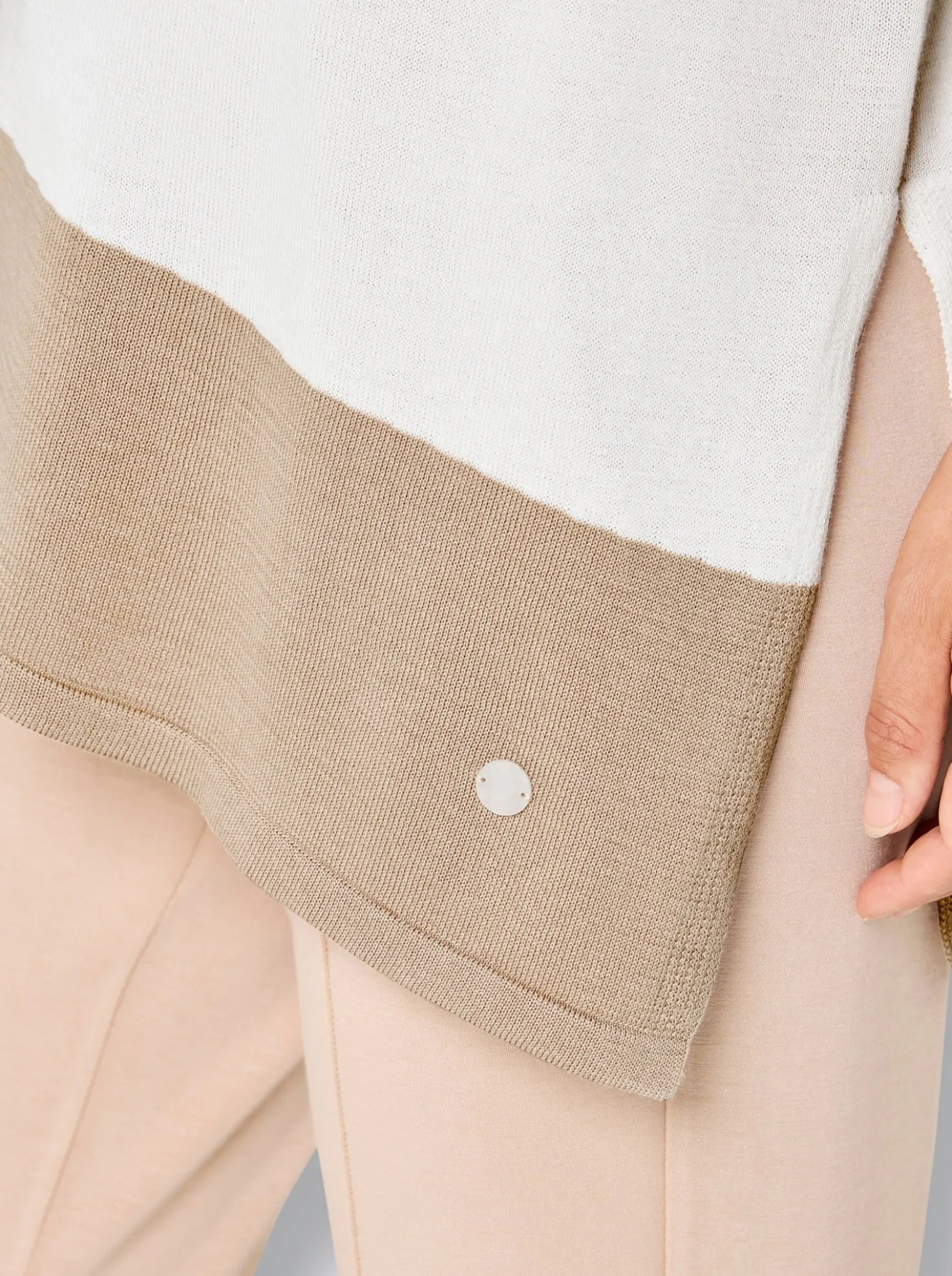 Longpullover mit U-Boot-Ausschnitt