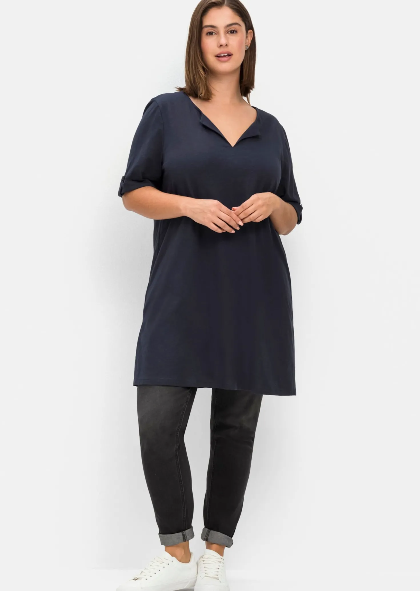 Longshirt mit geschlitztem Ausschnitt