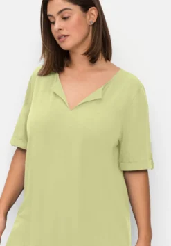 Longshirt mit geschlitztem Ausschnitt
