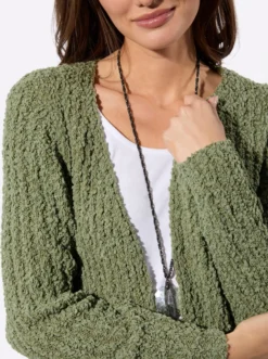 Longstrickjacke in offener Form