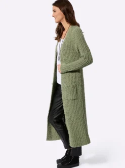Longstrickjacke in offener Form