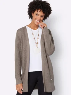 Longstrickjacke in passformgerechter Verarbeitung