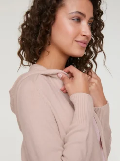 Longstrickjacke mit Kapuze