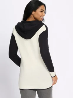 Longstrickjacke mit Kontrasten