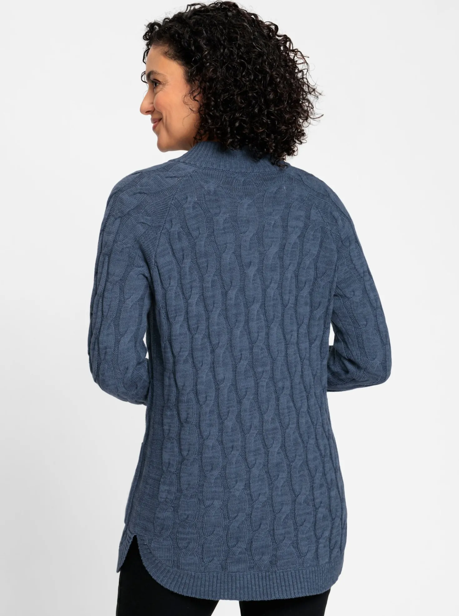 Longstrickjacke mit Zopf-Strickmuster