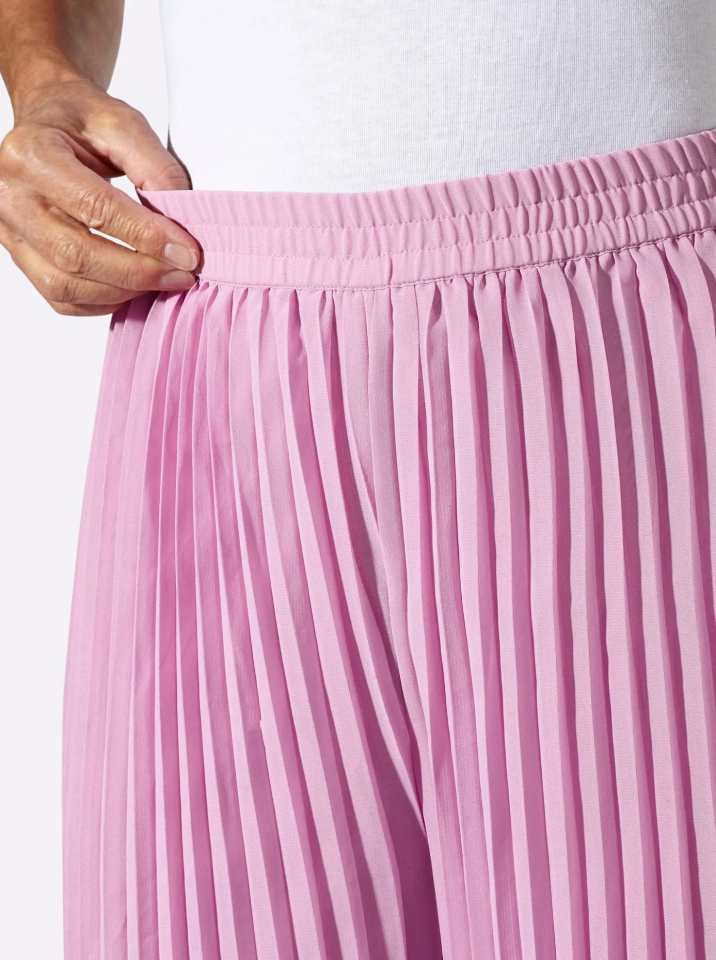 Marlene-Hose in Plissee-Qualität