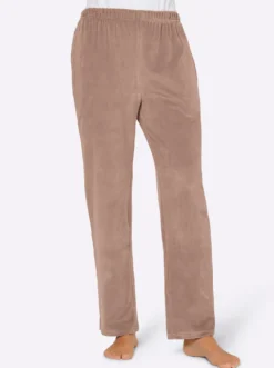 Nickihose mit Schlitz am Bein
