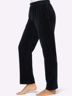 Nickihose mit Schlitz am Bein