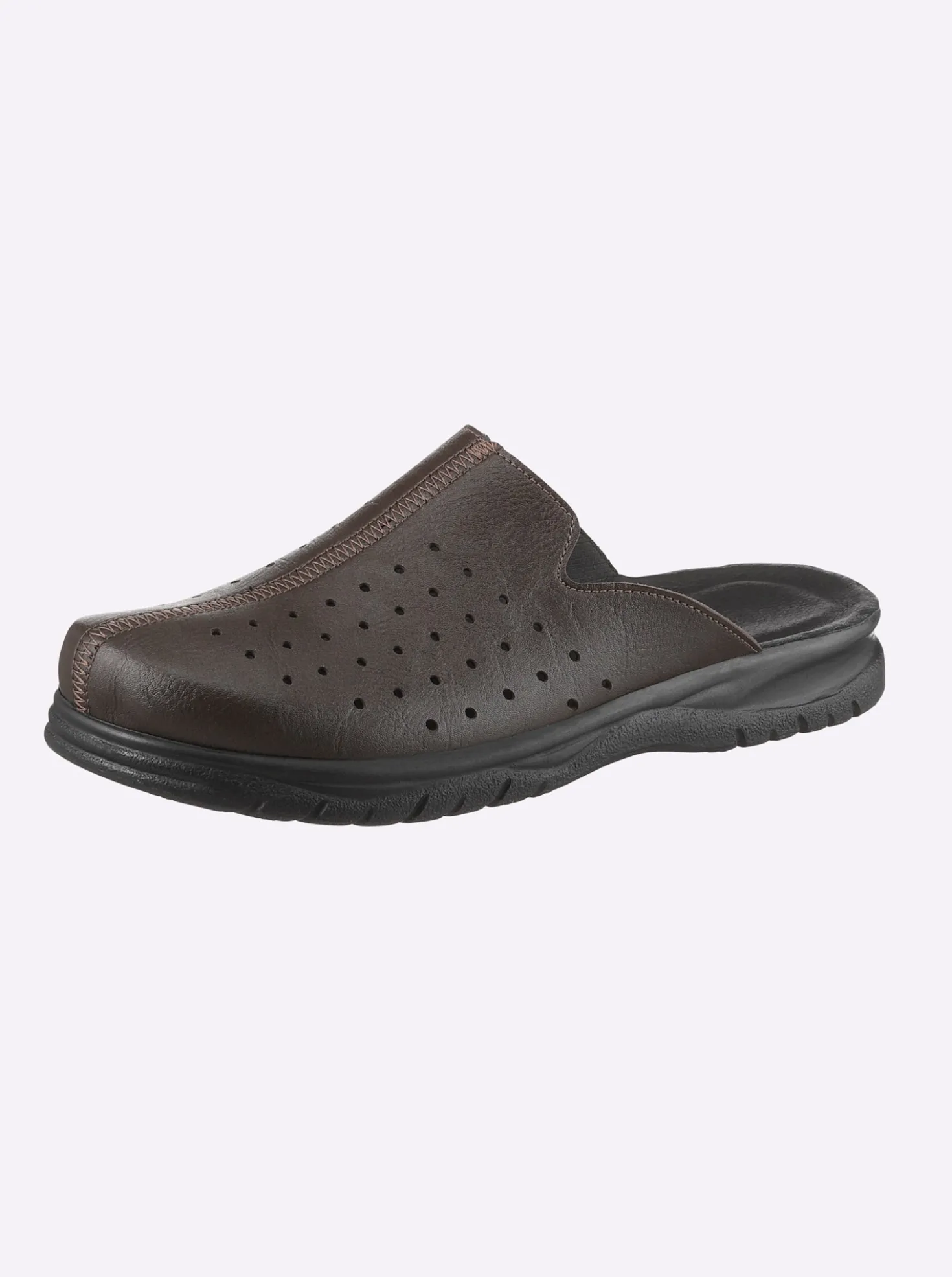 Pantoffel mit Perforation