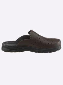 Pantoffel mit Perforation