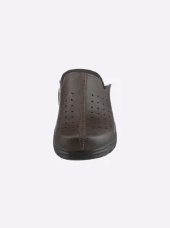 Pantoffel mit Perforation