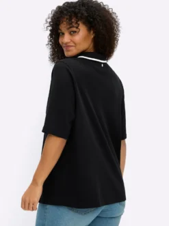 Poloshirt mit kontrastfarbener Wellensaumkante