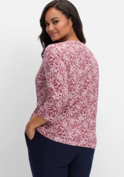 Print-Shirt mit Ausschnitt mit Schlitz