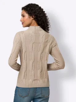 Pullover mit Zopfmuster