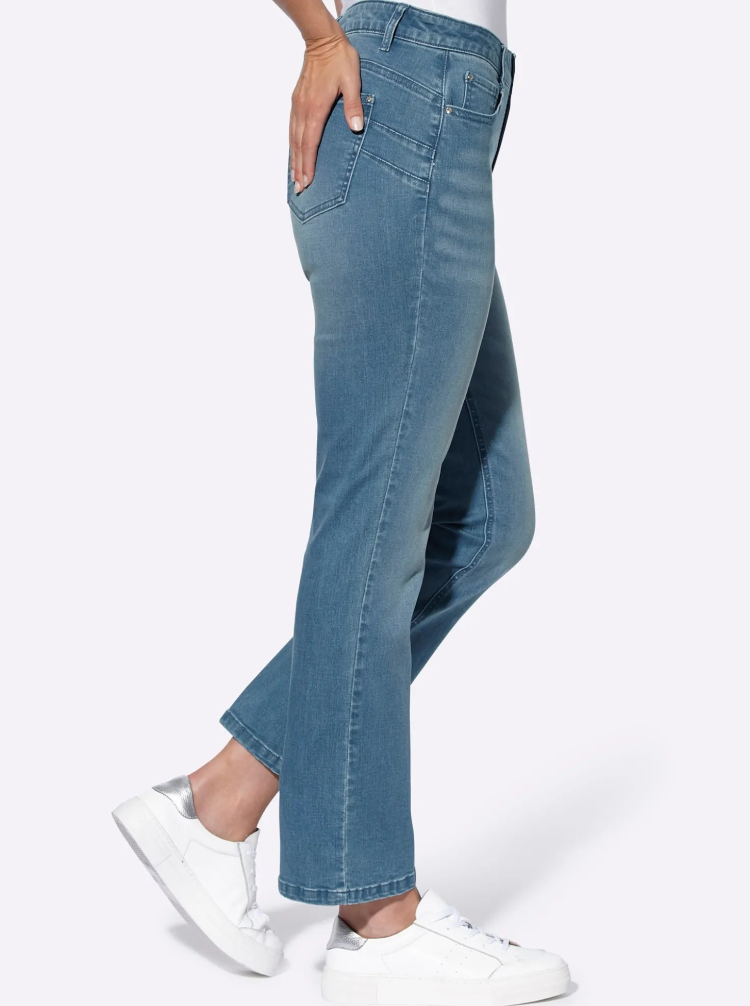Push-up-Jeans mit Schmuck-Knopf