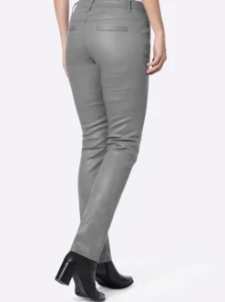 Röhrenhose in Stretch-Qualität