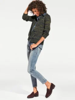 Röhrenjeans mit Stickerei