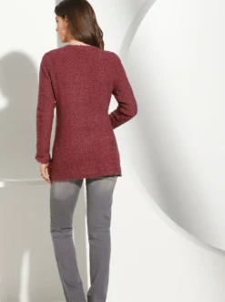Röhrenjeans mit Zipper an Gesäßtaschen
