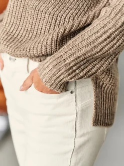 Rollkragenpullover mit aufwendigem Strickmuster