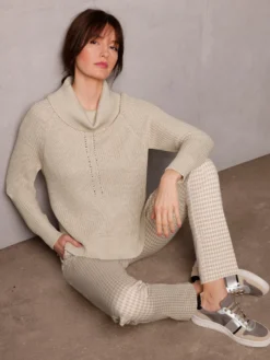 Rollkragenpullover mit Raglan-Ärmel