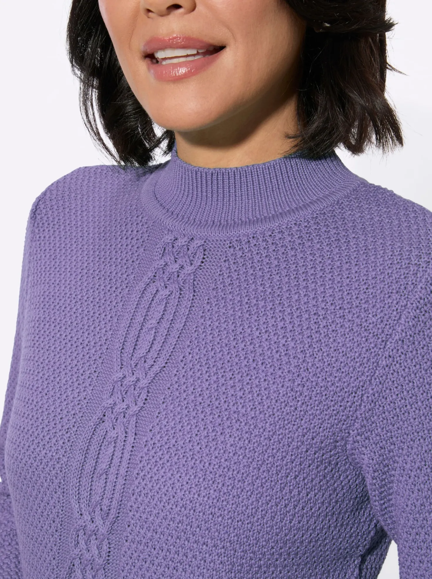Rollkragenpullover mit Strickmuster vorne
