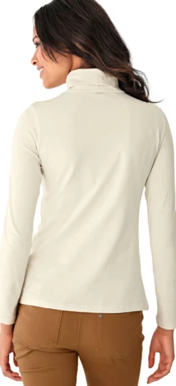Rollkragenshirt in figurbetonter Form