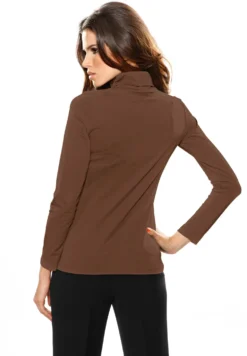 Rollkragenshirt in figurbetonter Form