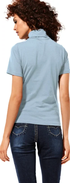 Rollkragenshirt in taillierter Form