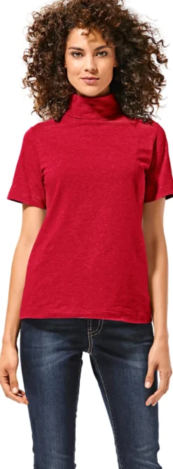 Rollkragenshirt in taillierter Form