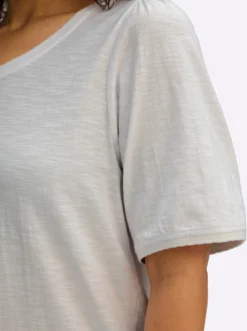Rundhalsshirt in Flammgarn-Struktur
