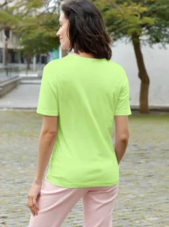 Rundhalsshirt in geradem Schnitt