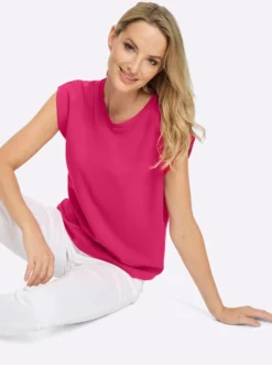 Rundhalsshirt mit überschnittenen Schultern
