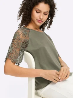 Rundhalsshirt mit Spitze