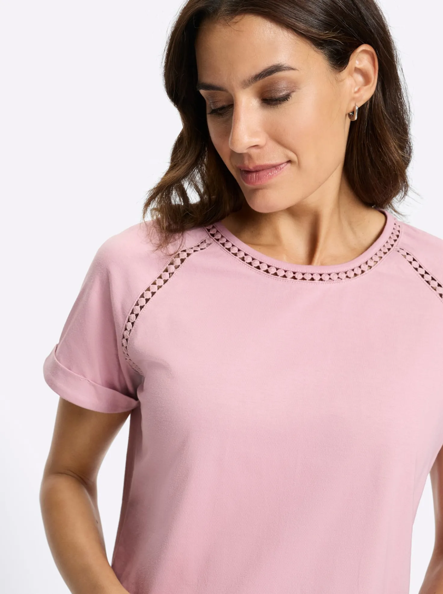 Rundhalsshirt mit Spitzenborte