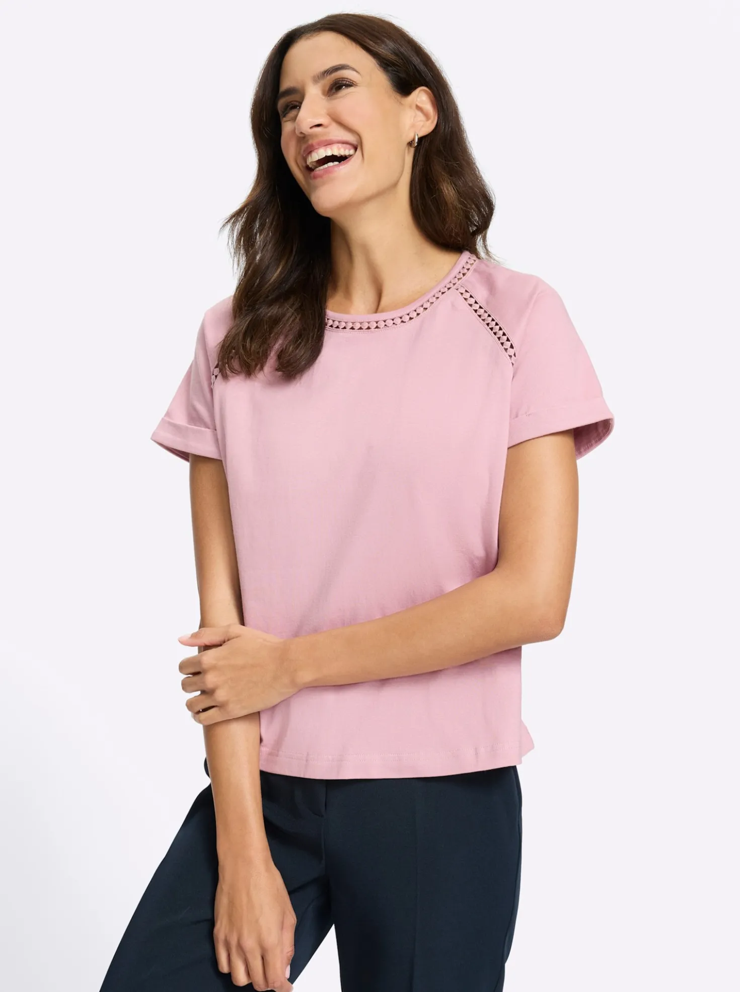 Rundhalsshirt mit Spitzenborte
