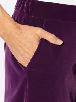 Samthose mit Dehnbund hinten