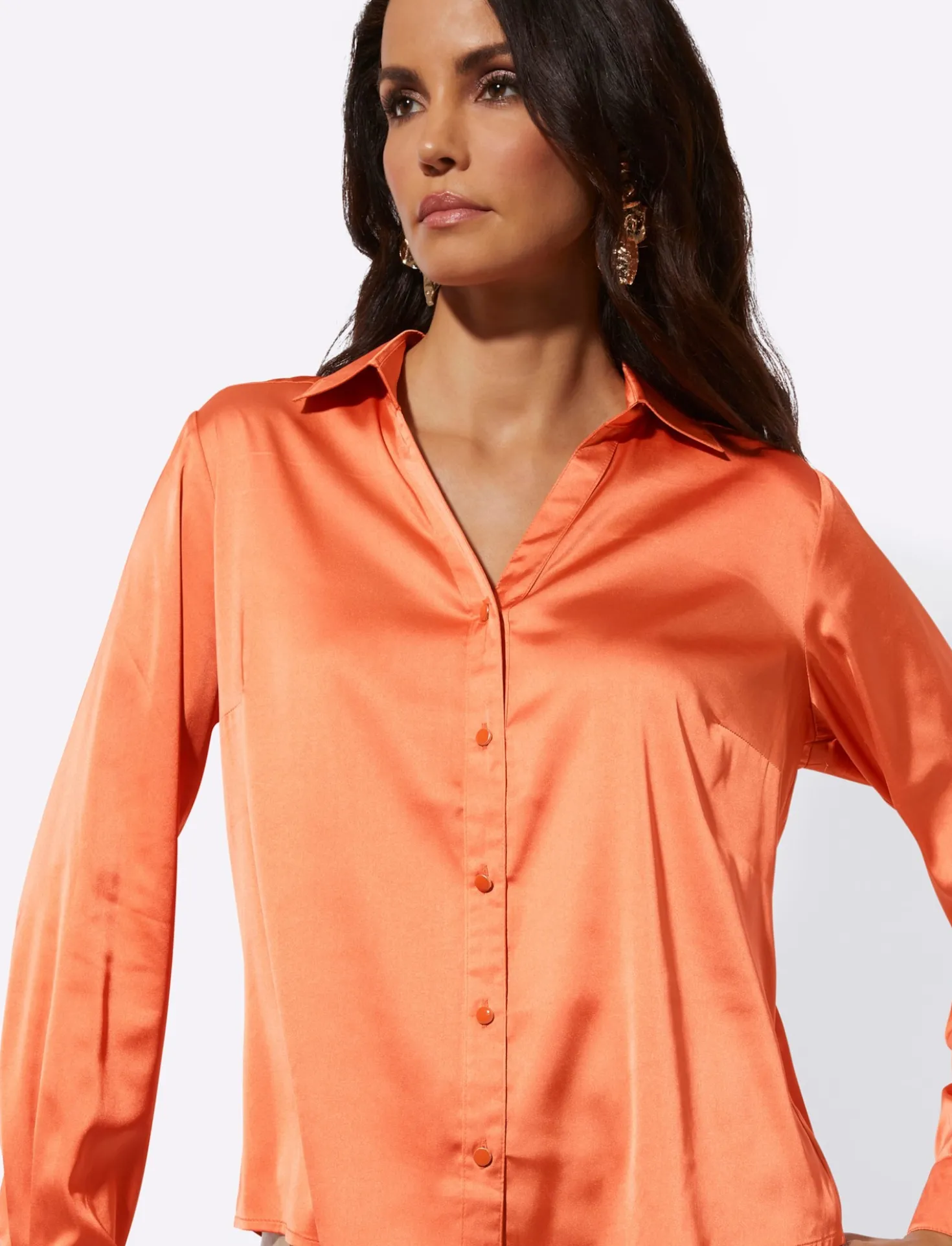 Satinbluse mit Kellerfalte hinten