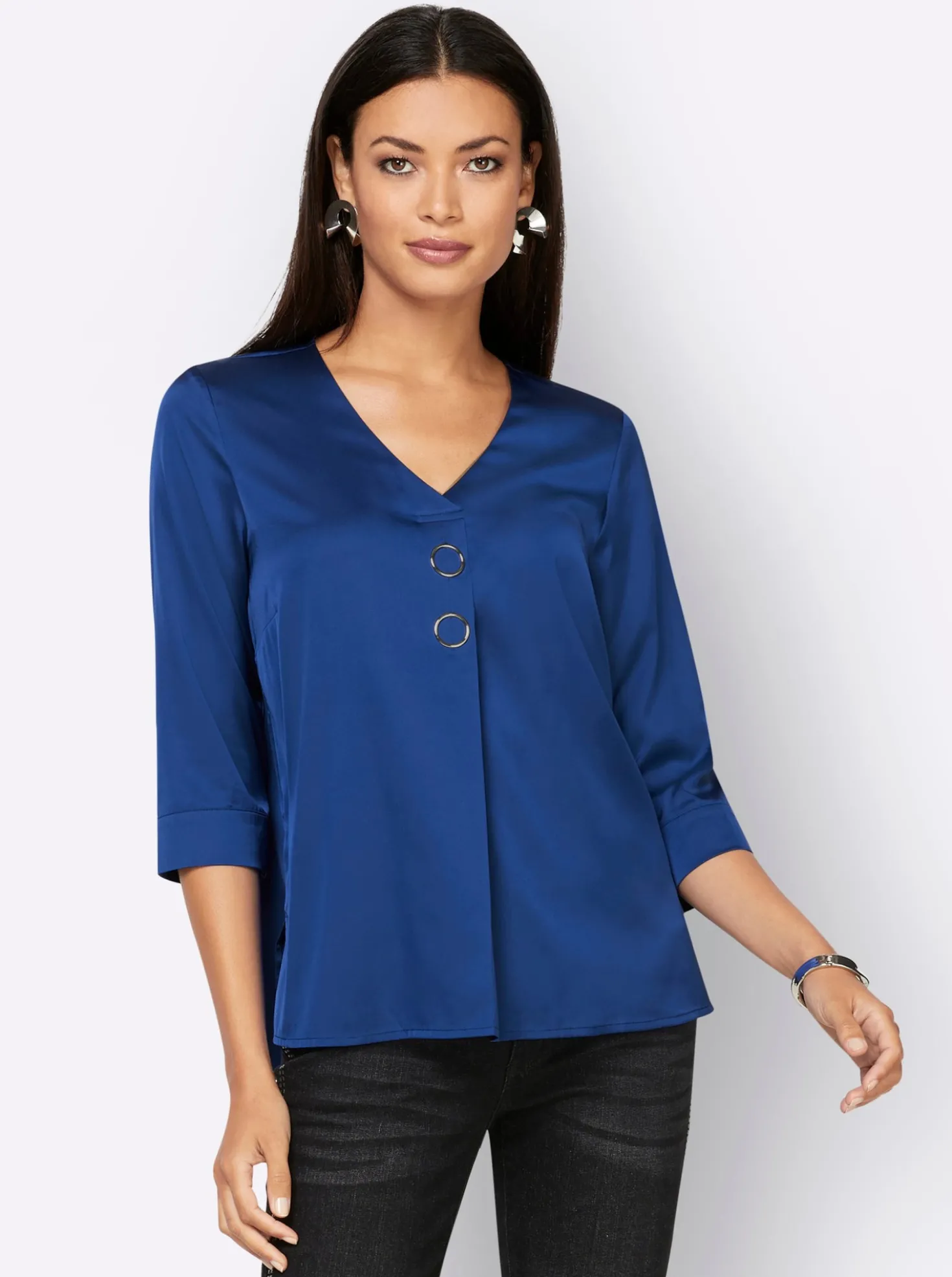 Satinbluse mit Schmuck-Element