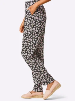 Schlupfhose mit innenliegendem Dehnbund