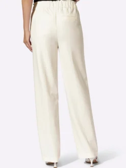 Schlupfhose mit Schmuckschließe