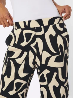 Schlupfhose mit seitlichen Taschen