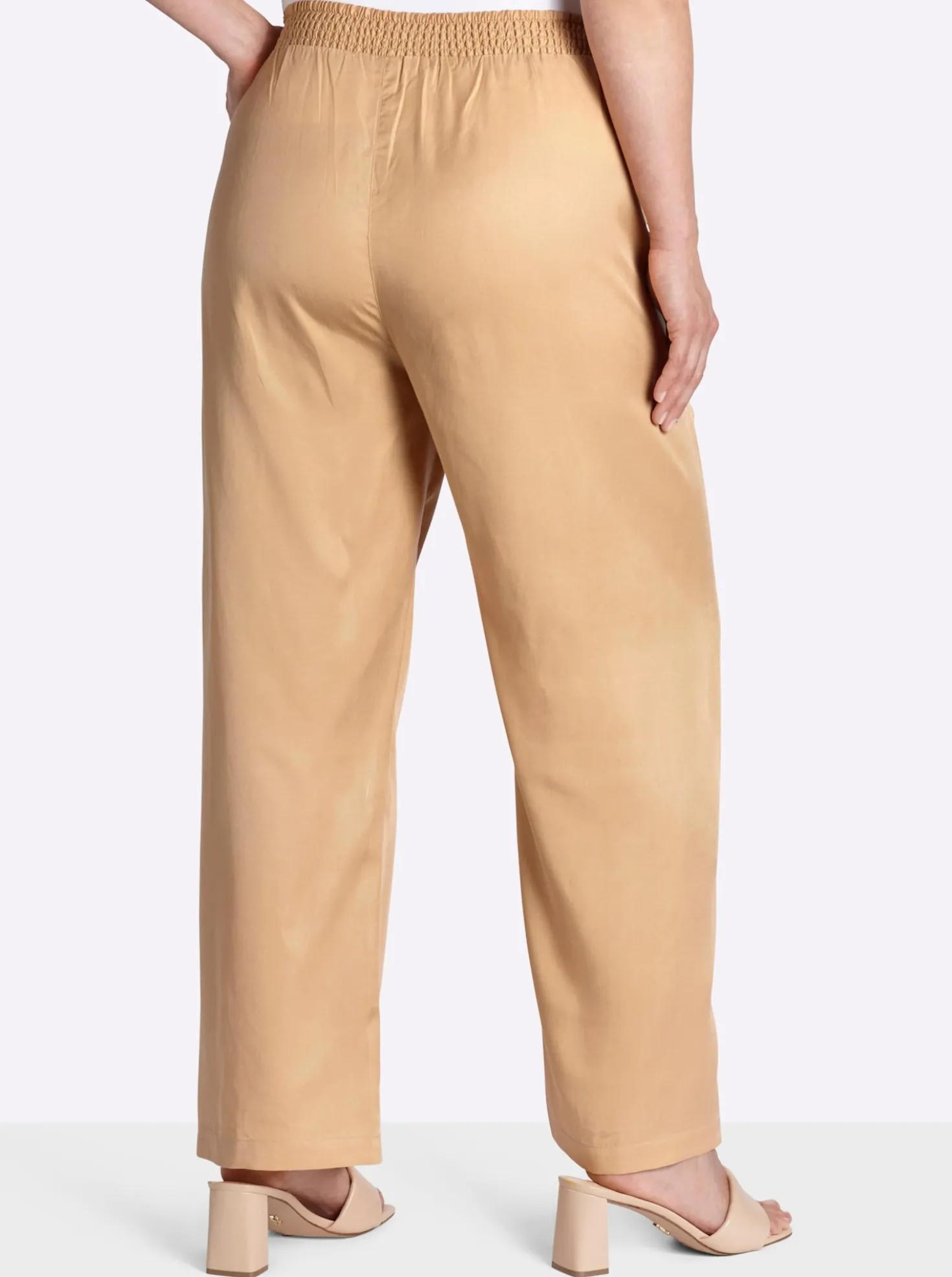 Schlupfhose mit Smokbund hinten