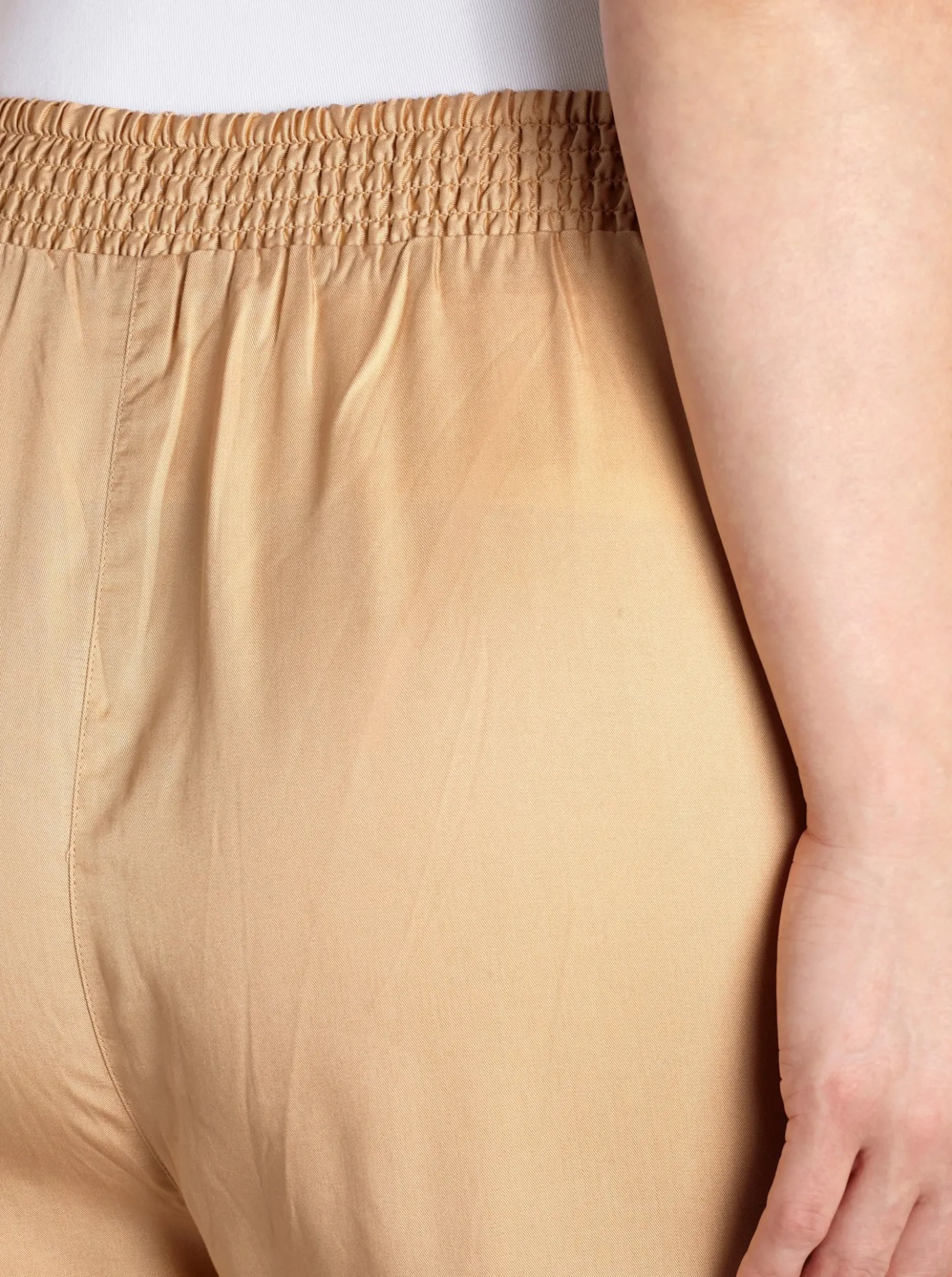 Schlupfhose mit Smokbund hinten