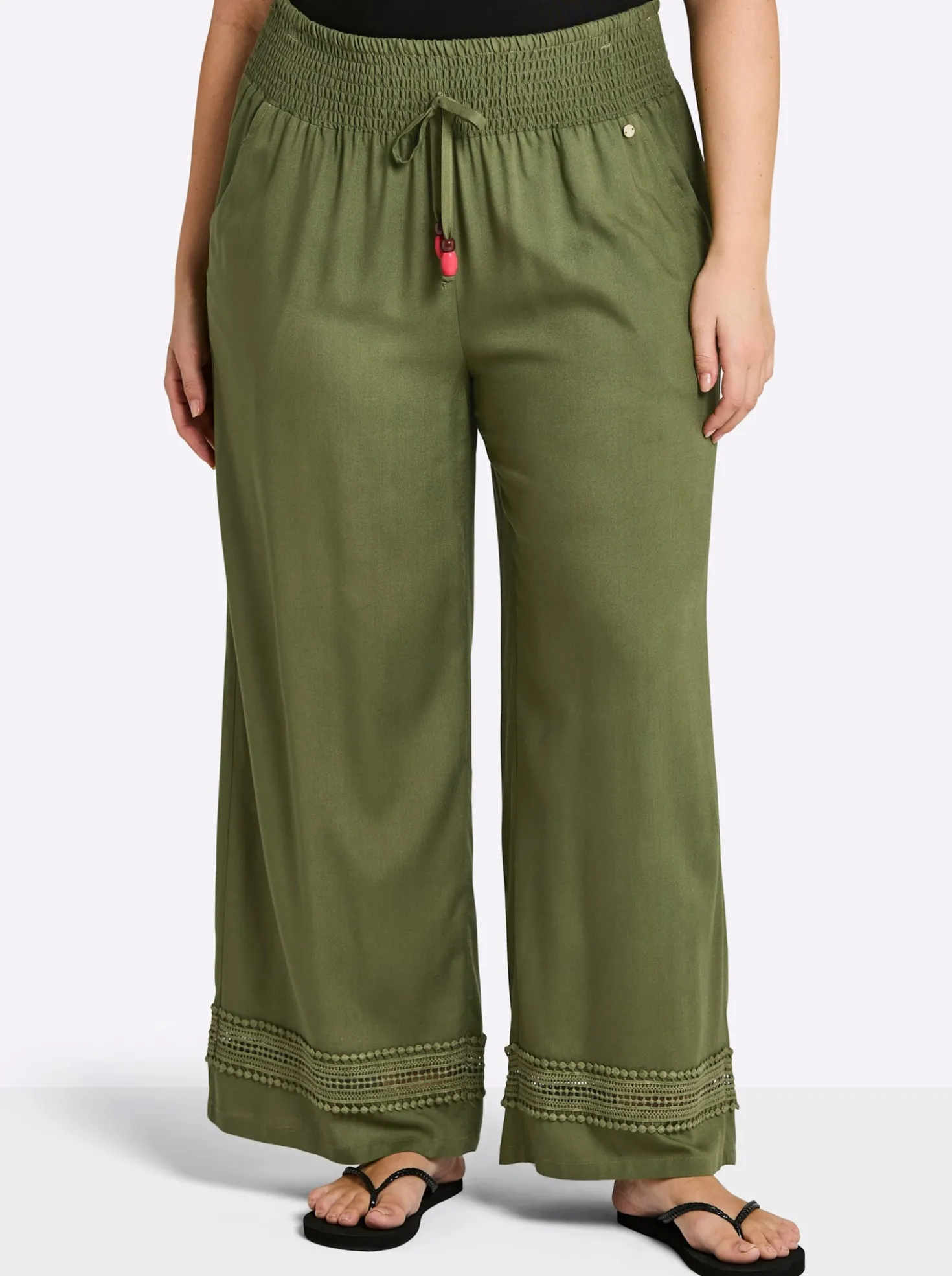 Schlupfhose mit Spitze am Saum