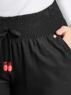 Schlupfhose mit Spitze am Saum