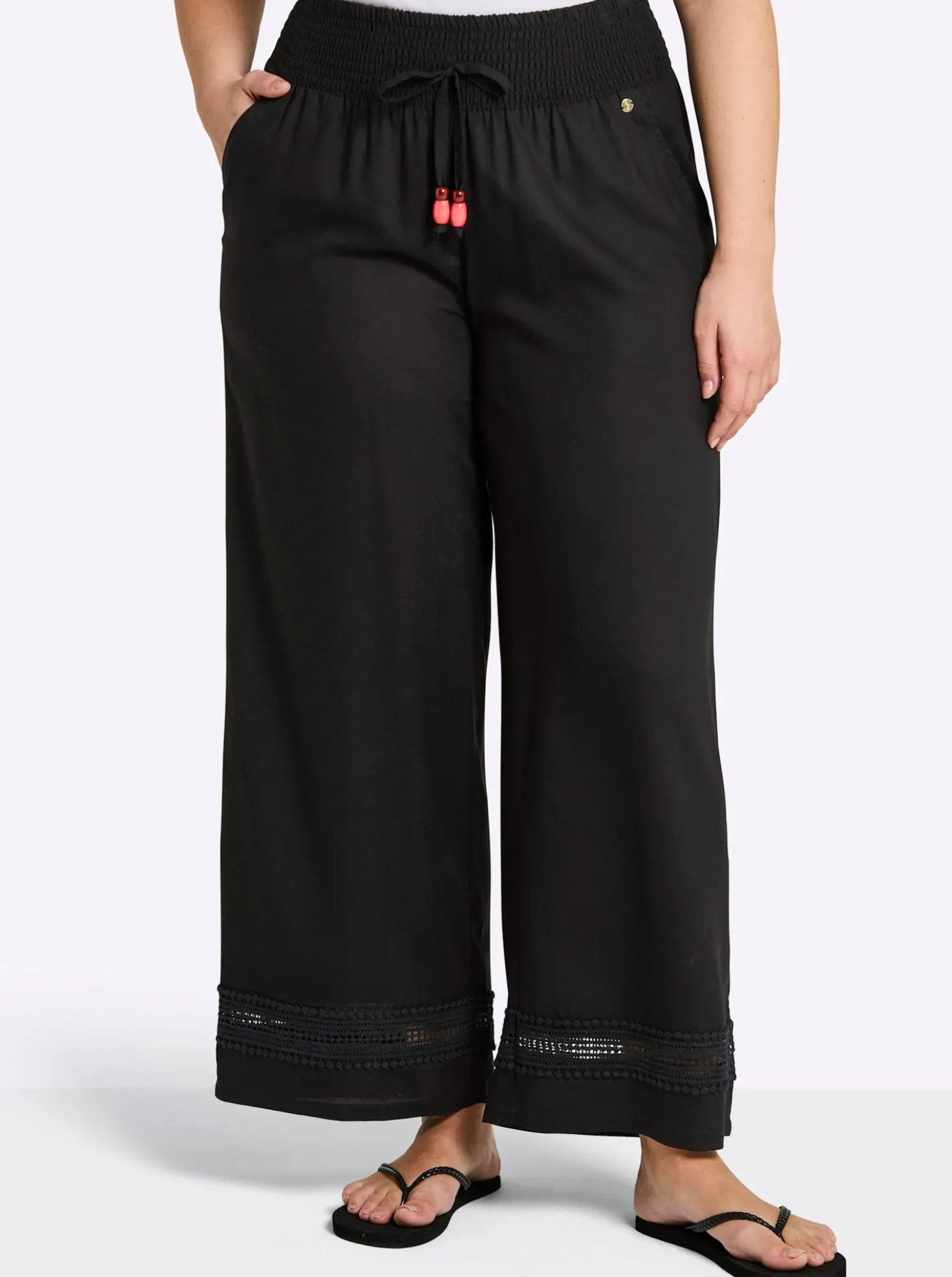 Schlupfhose mit Spitze am Saum